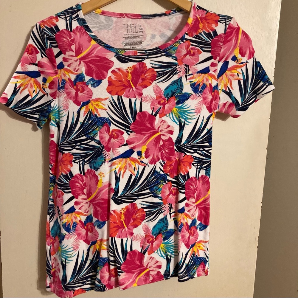 Small Time and Tru floral print t shirt